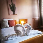 Maison 1708 - Rue Du Canard - Center Готель *